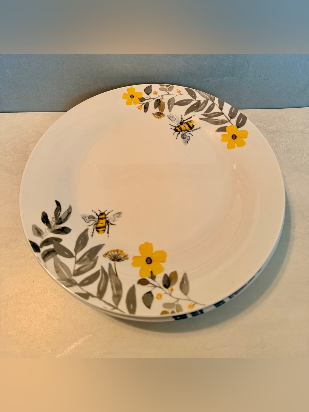 Royal Norfolk Spring Bees Yellow Floral Dinner Plates 10.5”, Set of 4